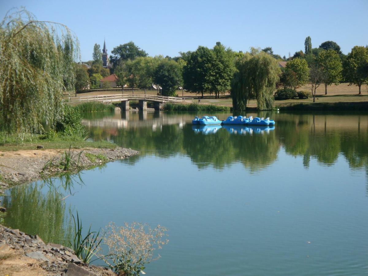 Studios Etape Du Lac Bourbon-Lancy Luaran gambar