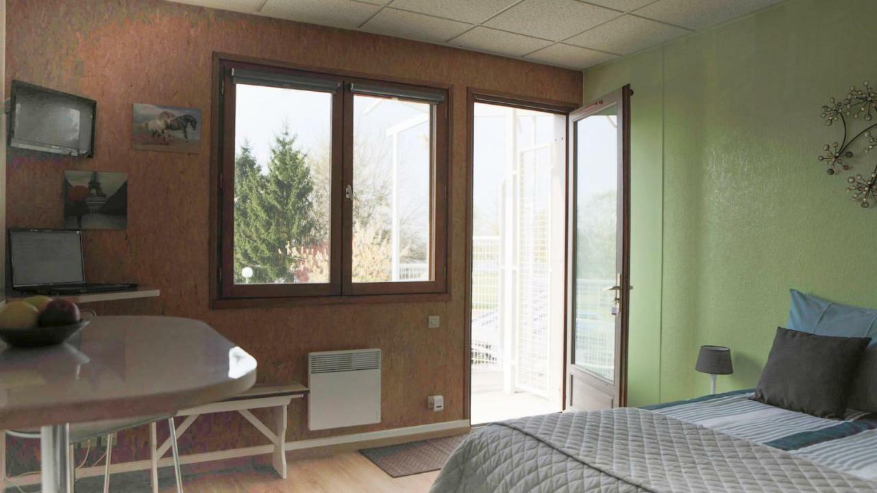 Studios Etape Du Lac Bourbon-Lancy Luaran gambar